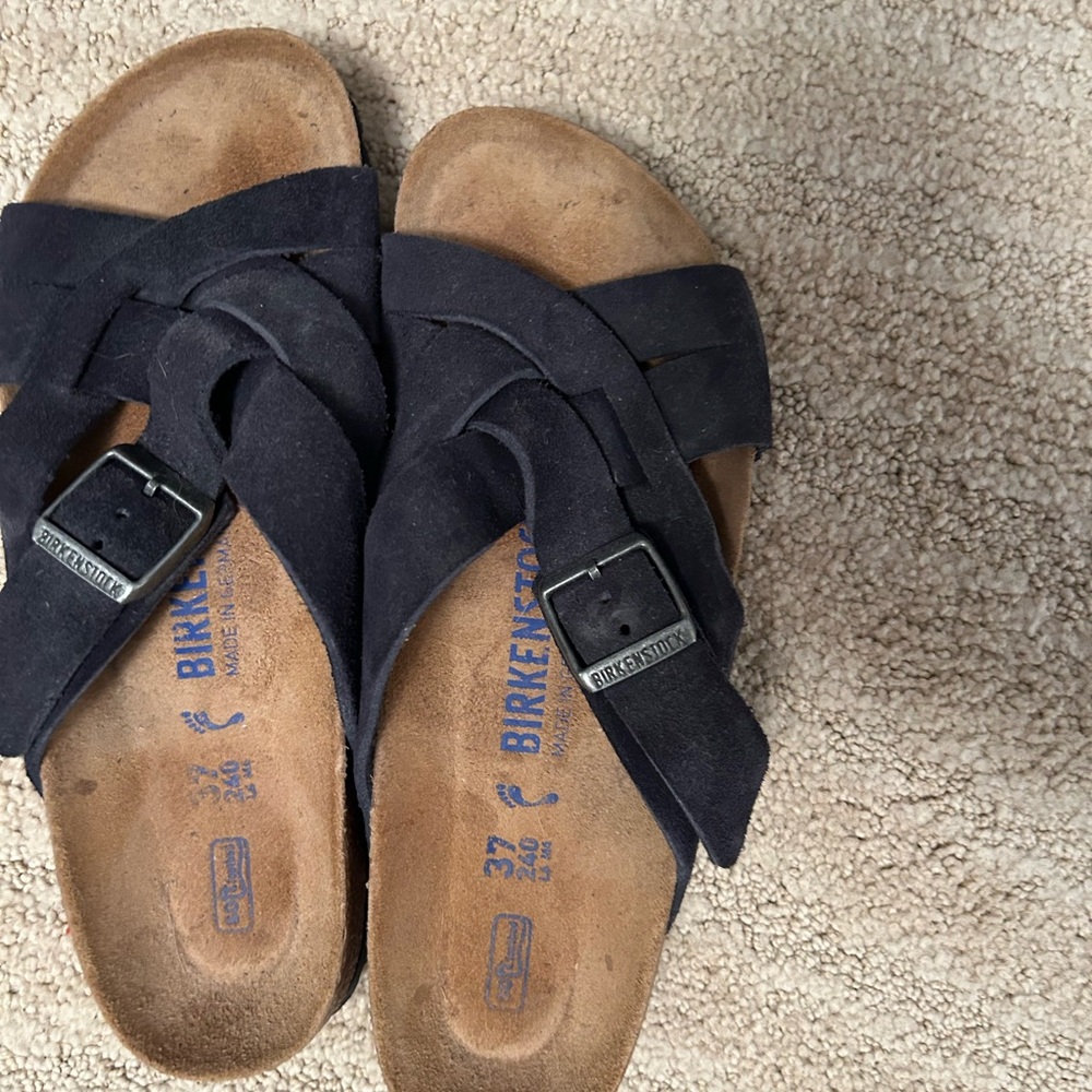 Worn once, navy suede Birkenstock sandals. Soft footbed. Size 37.